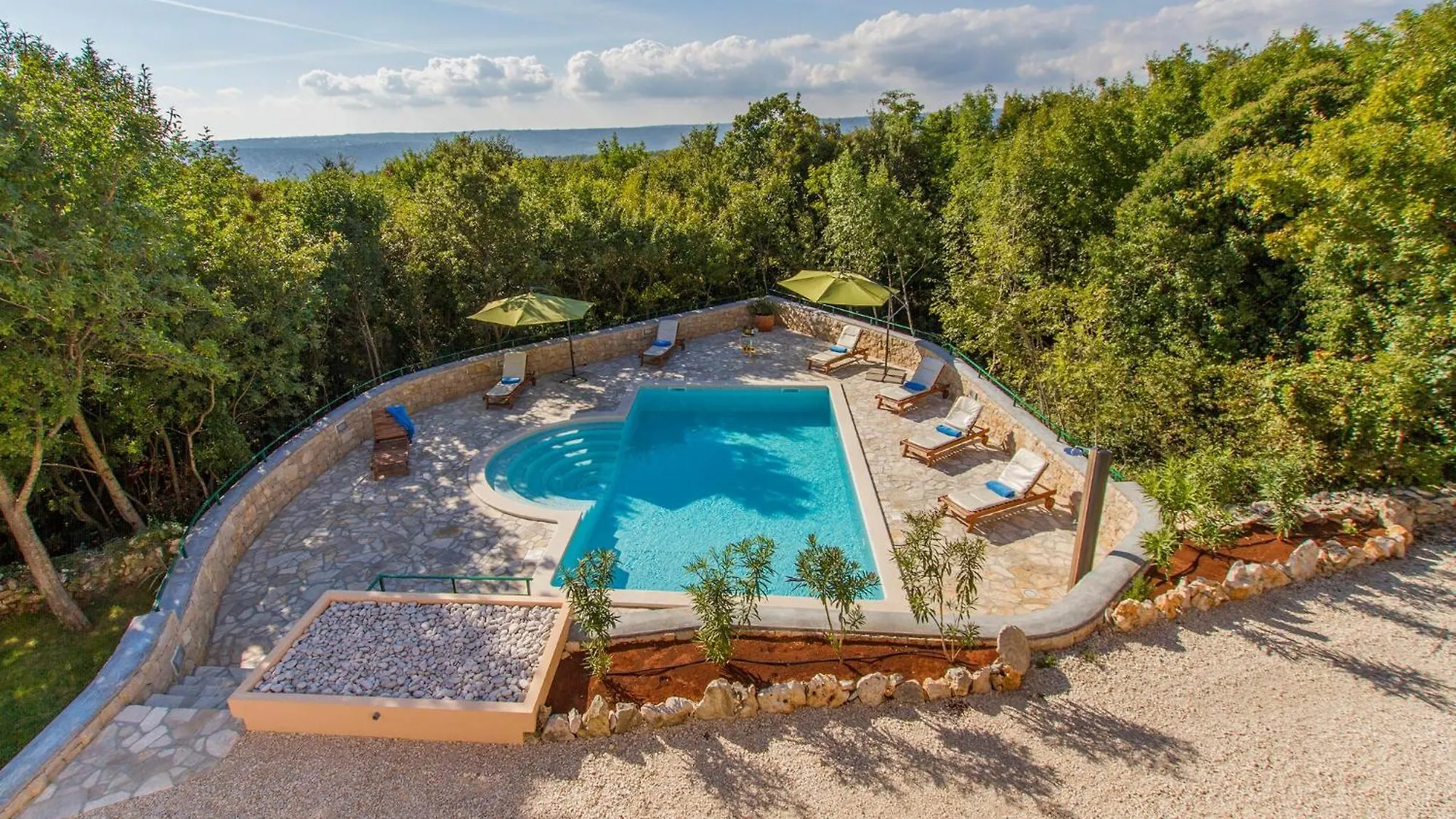 Lovely Home In Koromacno With Wifi